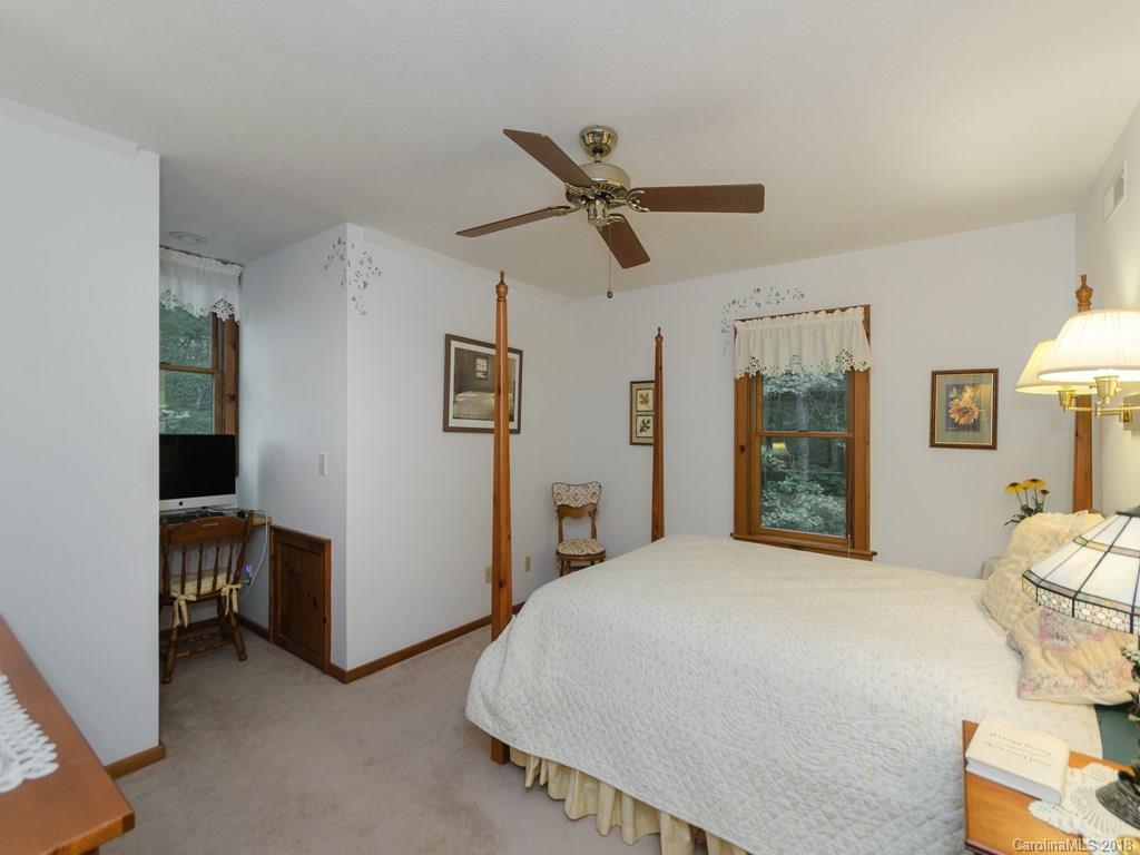 710 Falcon Ridge Drive, Unit 18 Waynesville, NC 28786 - Photo 26 of 30 Gallery Image 26