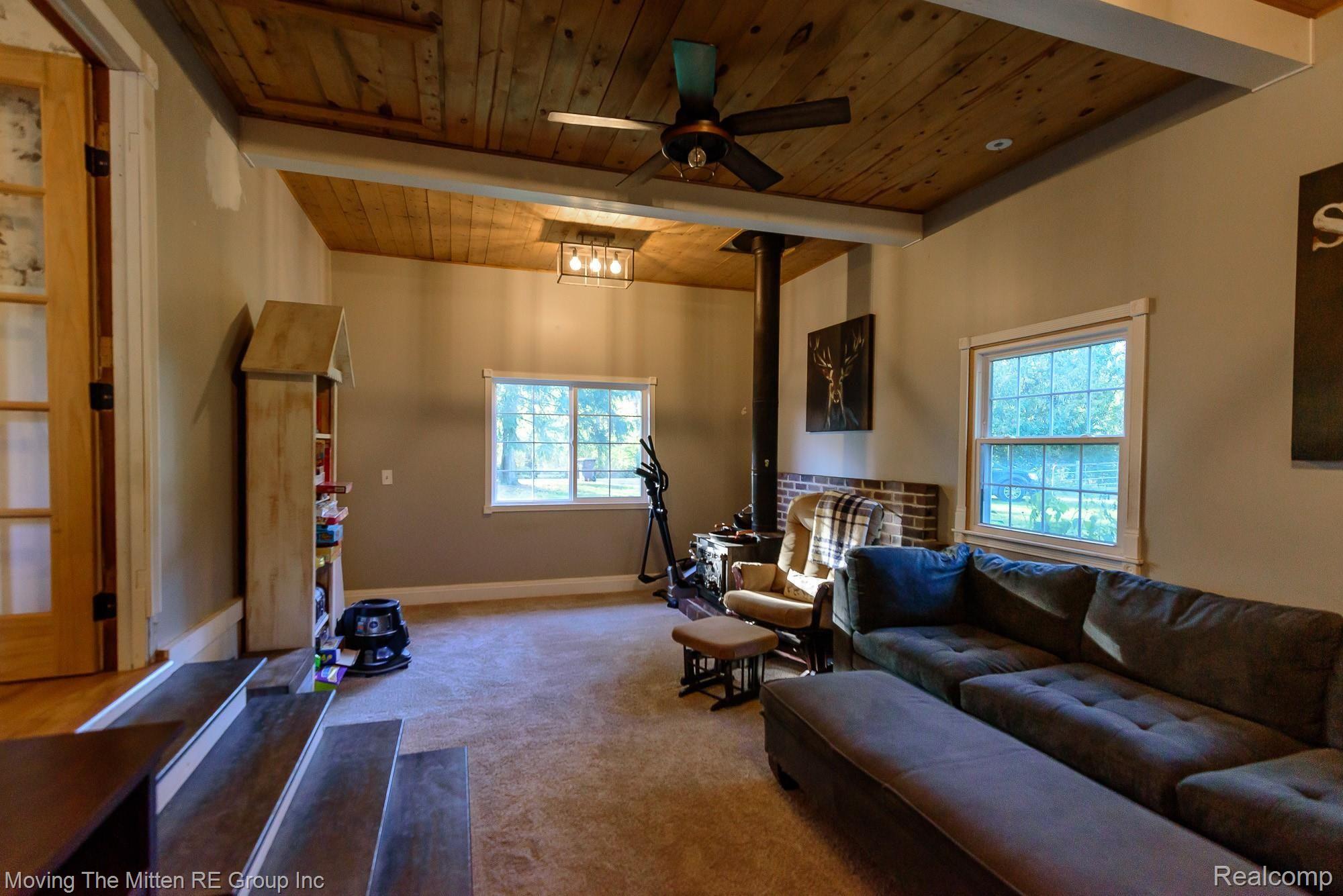 23741 Karr Road Belleville, MI 48111 - Photo 32 of 74 29.jpg
