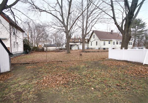 7 Hemlock Road Boston, MA 02132 - Photo 18 of 20