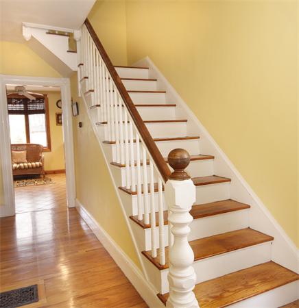 7 Hemlock Road Boston, MA 02132 - Photo 3 of 20