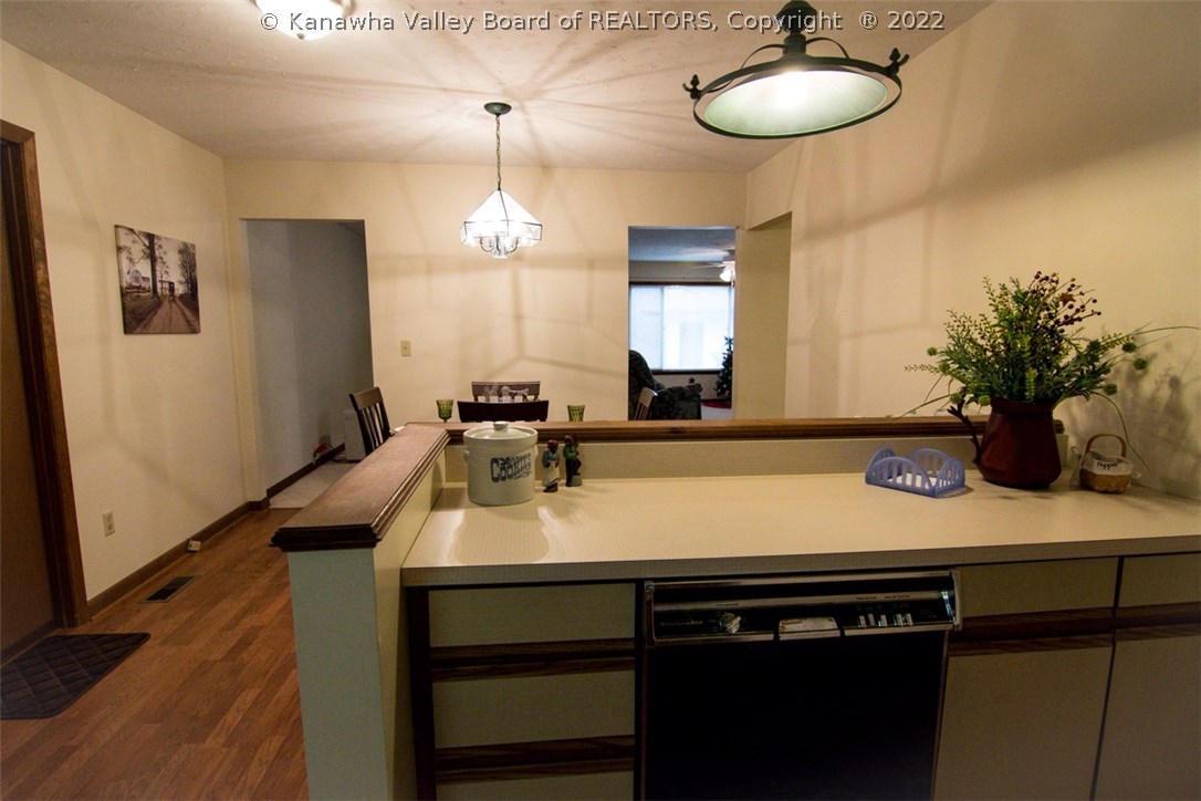 3065 Kentuck Road Kenna, WV 25248 - Photo 10 of 25 Gallery Image 10