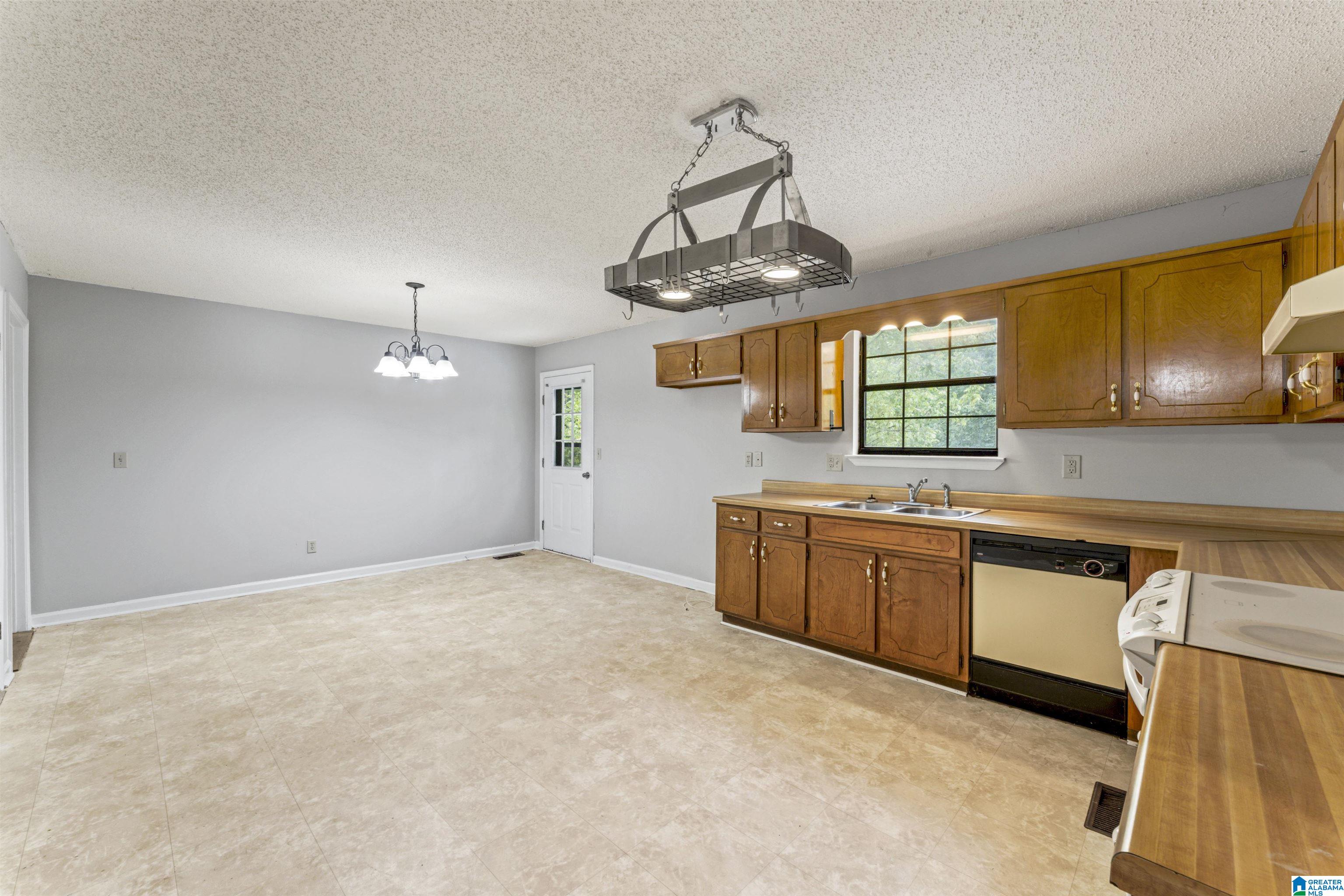 700 Fairview Road Baileyton, AL 35019 - Photo 8 of 27
