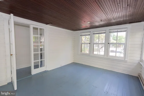 $1,110 | 304 West German Street, Unit 100, Shepherdstown, WV 25443