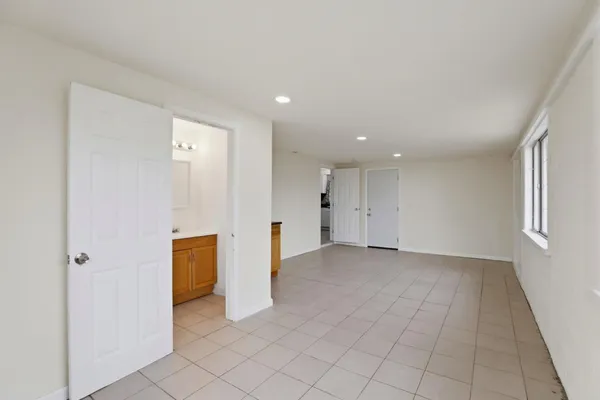 $2,375 | 5741 39th Street, Sacramento, CA 95824