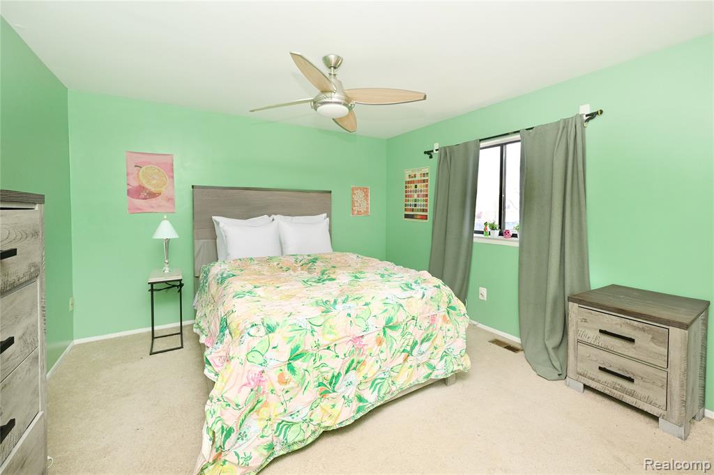 2421 Samoset Road Royal Oak, MI 48073 - Photo 11 of 18 Gallery Image 11