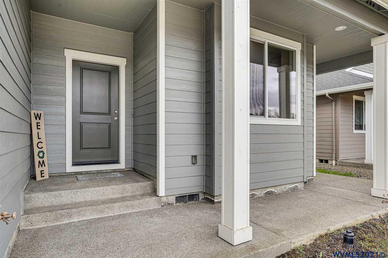 6064 Northeast Tuscan Loop Albany, OR 97321 - Photo 4 of 33 Gallery Image 4