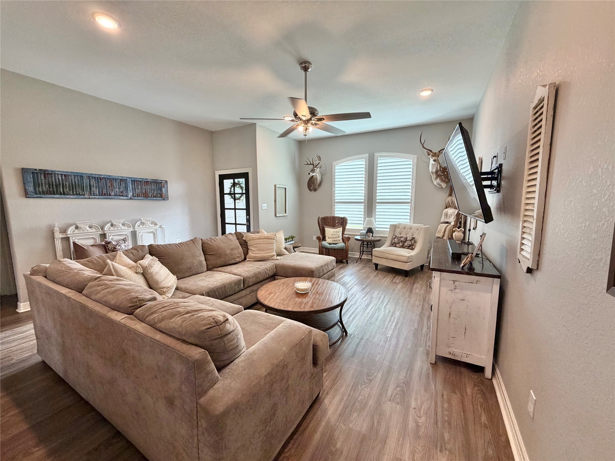 1056 Angus Trail Angleton, TX 77515 - Photo 4 of 39