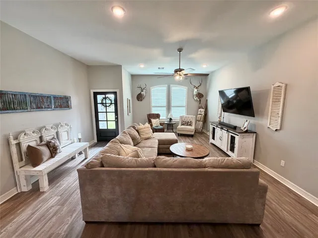 $419,900 | 1056 Angus Trail, Angleton, TX 77515