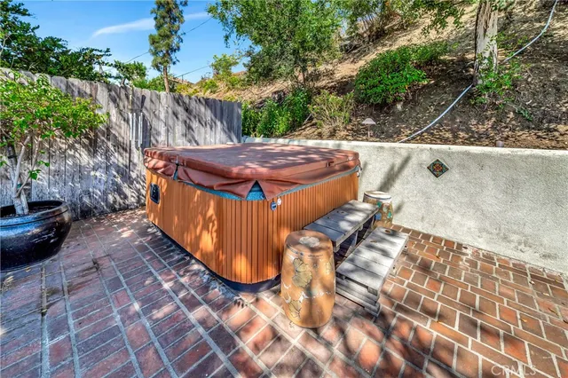 $8,400 | 909 Cavanagh Road, Glendale, CA 91207