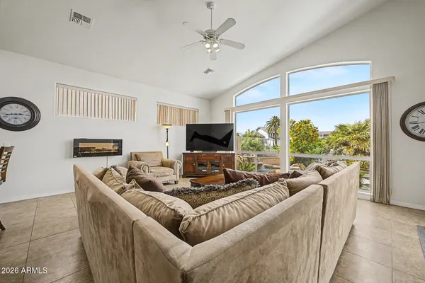 $725,000 | 1342 West Seashore Drive, Gilbert, AZ 85233