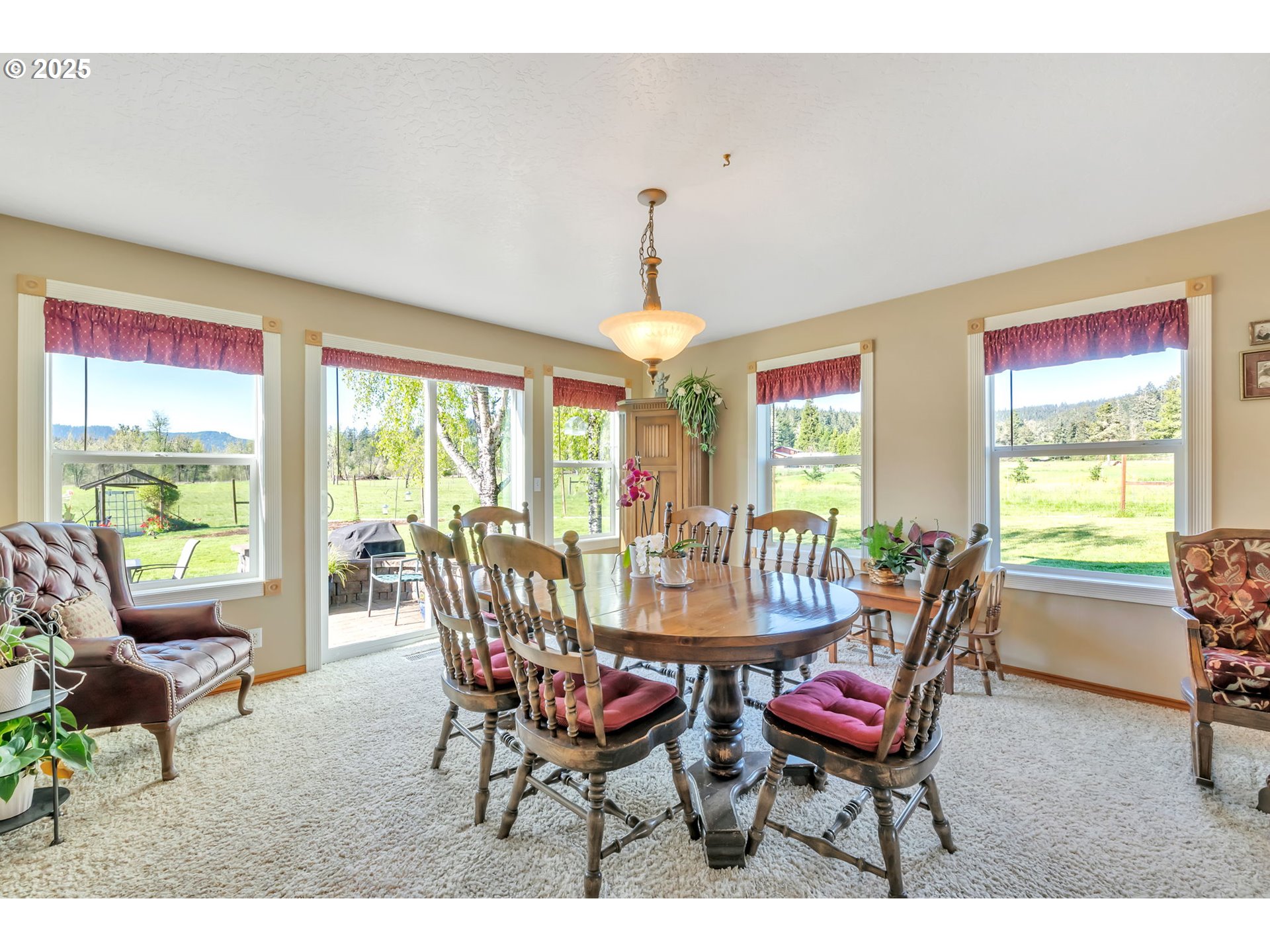 30356 Camas Swale Road Creswell, OR 97426 - Photo 15 of 47 Gallery Image 15