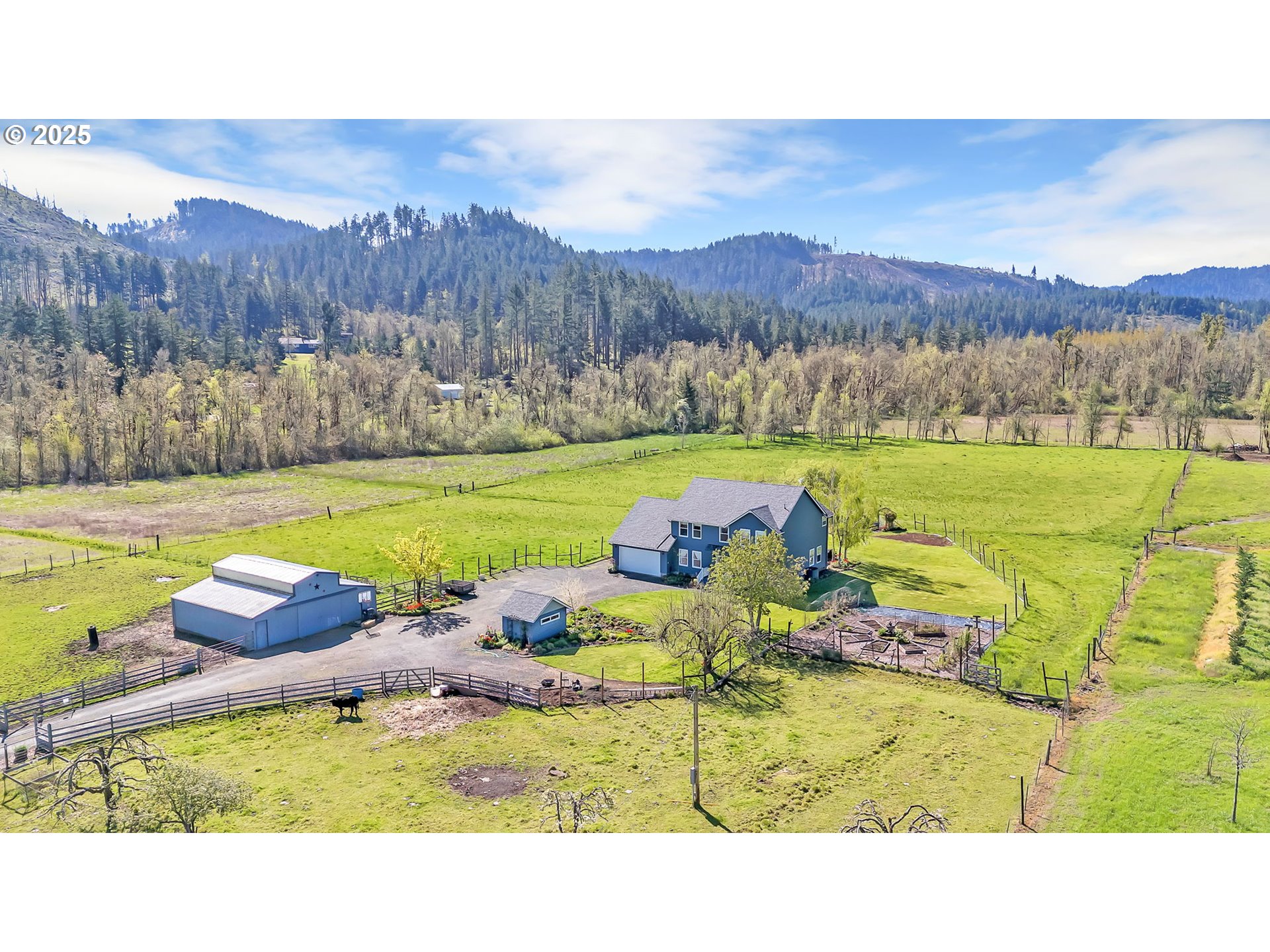 30356 Camas Swale Road Creswell, OR 97426 - Photo 4 of 47 Gallery Image 4
