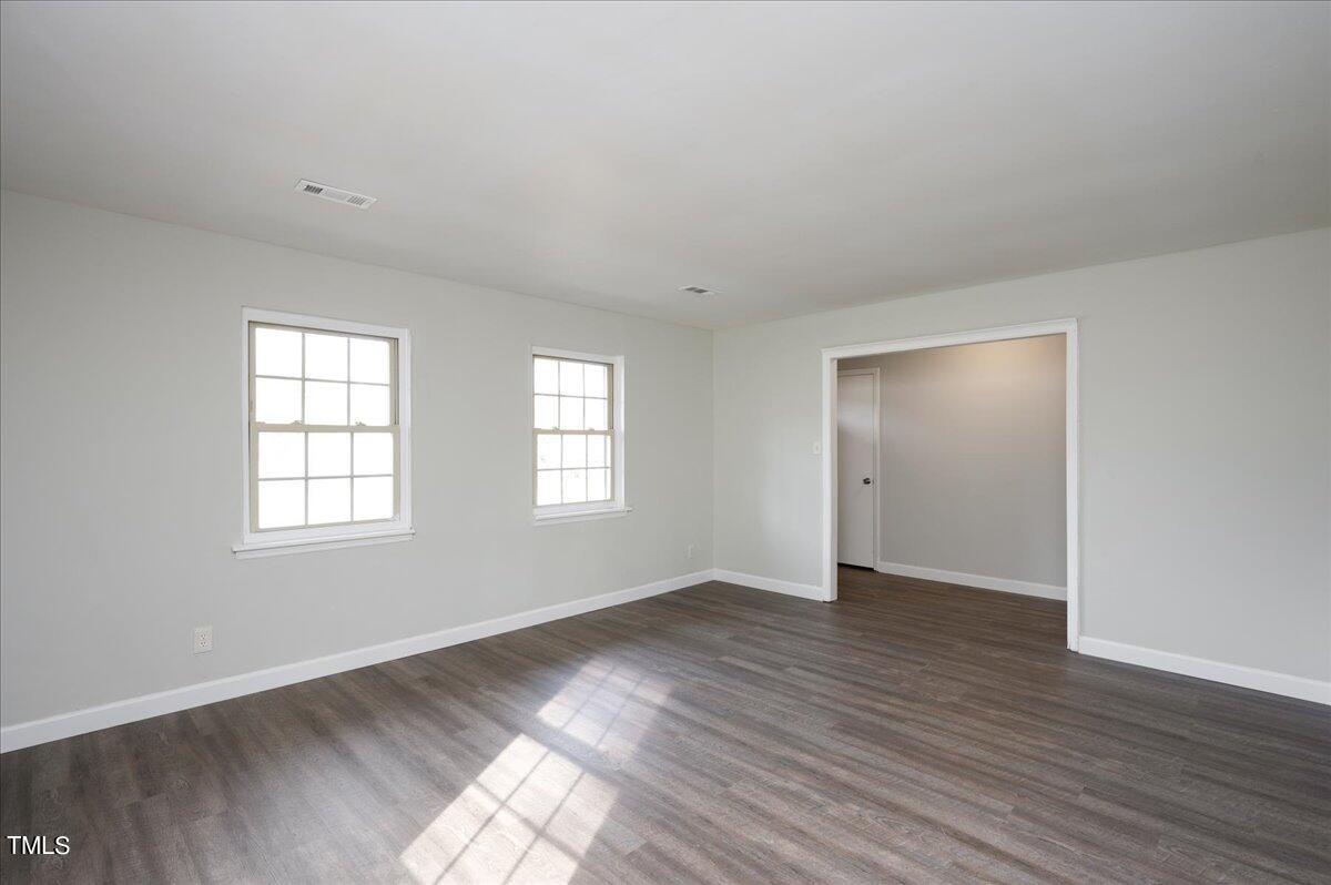 2810 Darrow Road Durham, NC 27704 - Photo 8 of 29 12-12