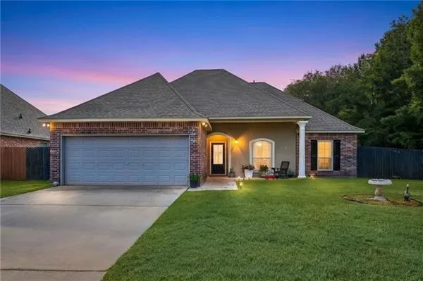 $275,000 | 39452 Brighton Cove Drive, Ponchatoula, LA 70454