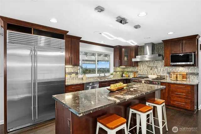 $2,800,000 | 13603 Southeast 55th Place, Bellevue, WA 98006