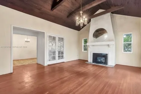 $1,695,000 | 515 West 30th Street, Miami Beach, FL 33140