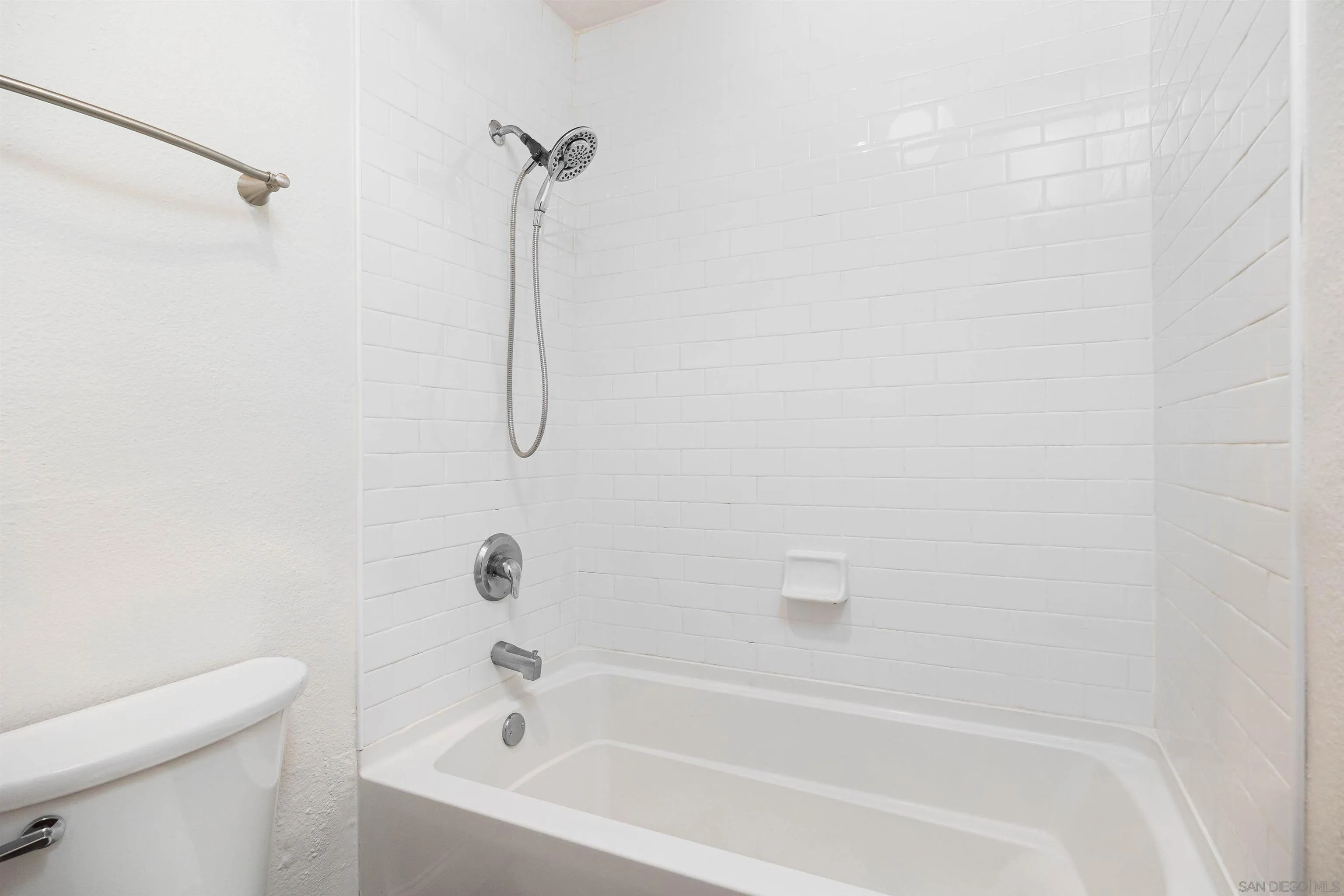 6070 Rancho Mission Road, Unit 437 San Diego, CA 92108 - Photo 14 of 20 Gallery Image 14