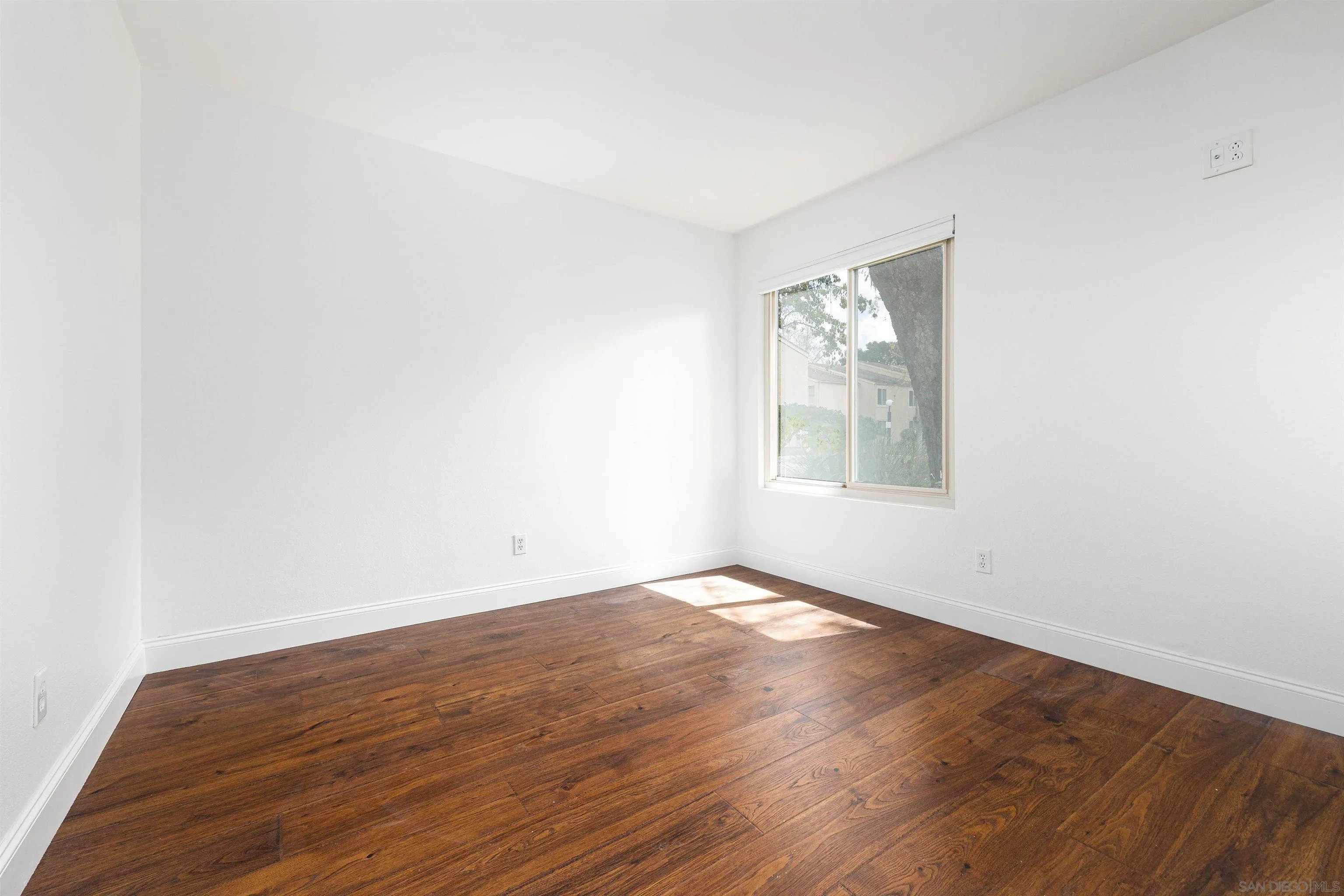6070 Rancho Mission Road, Unit 437 San Diego, CA 92108 - Photo 8 of 20 Gallery Image 8