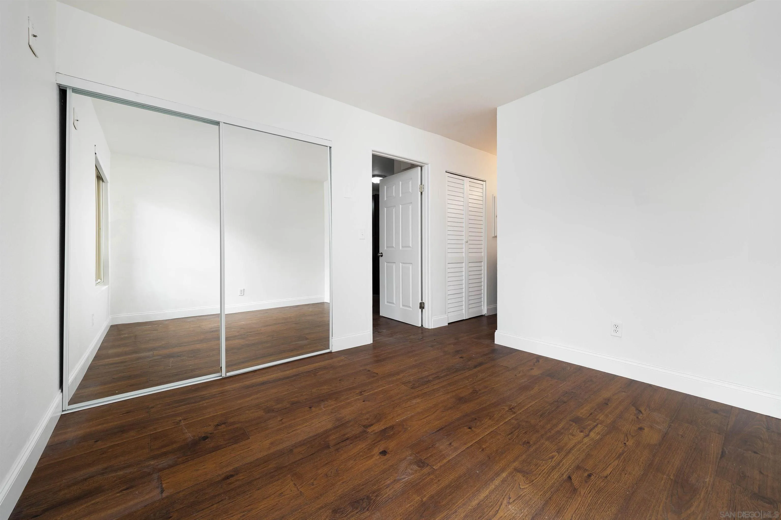 6070 Rancho Mission Road, Unit 437 San Diego, CA 92108 - Photo 9 of 20 Gallery Image 9