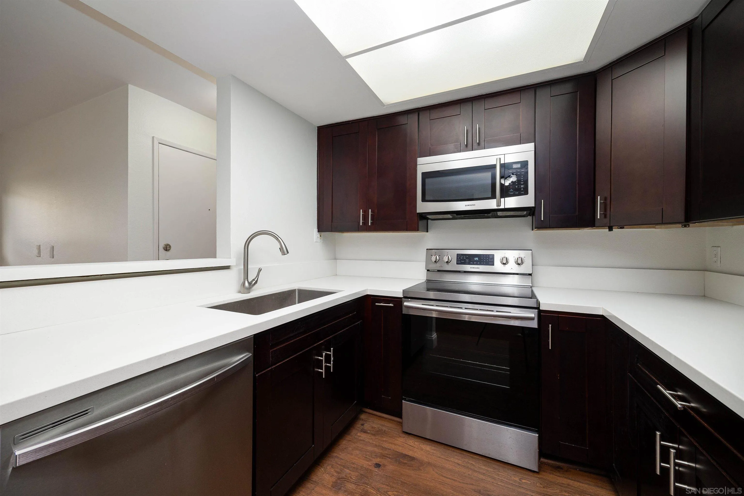 6070 Rancho Mission Road, Unit 437 San Diego, CA 92108 - Photo 10 of 20 Gallery Image 10