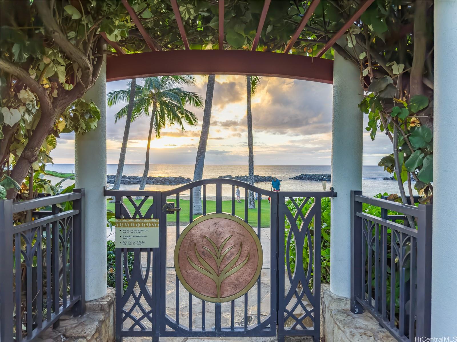 92-104 Waialii Place, Unit O712 Kapolei, HI 96707 - Photo 23 of 25 a view of a porch with a table and chairs