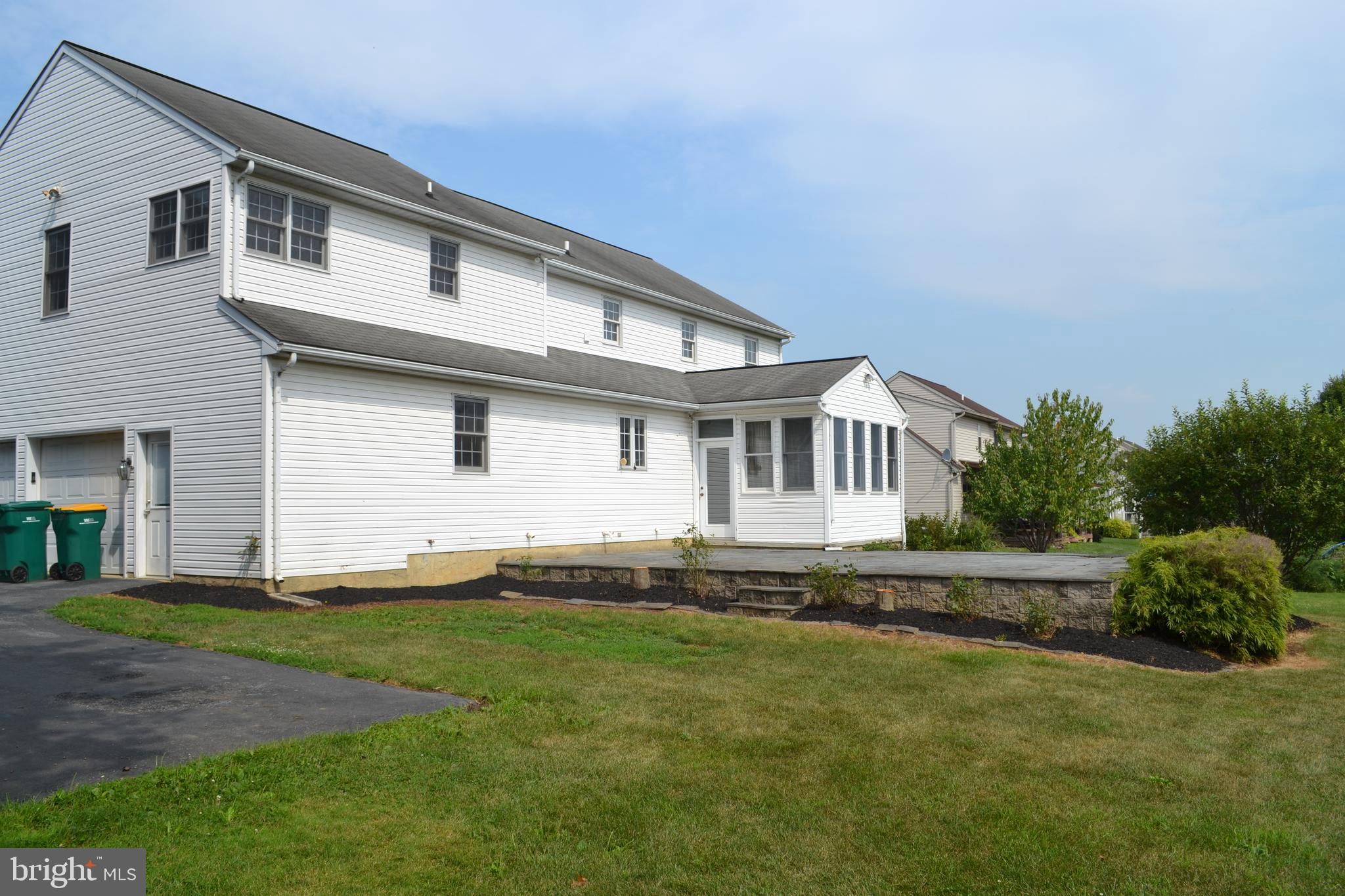 9 Longenecker Road Lititz, PA 17543 - Photo 3 of 15