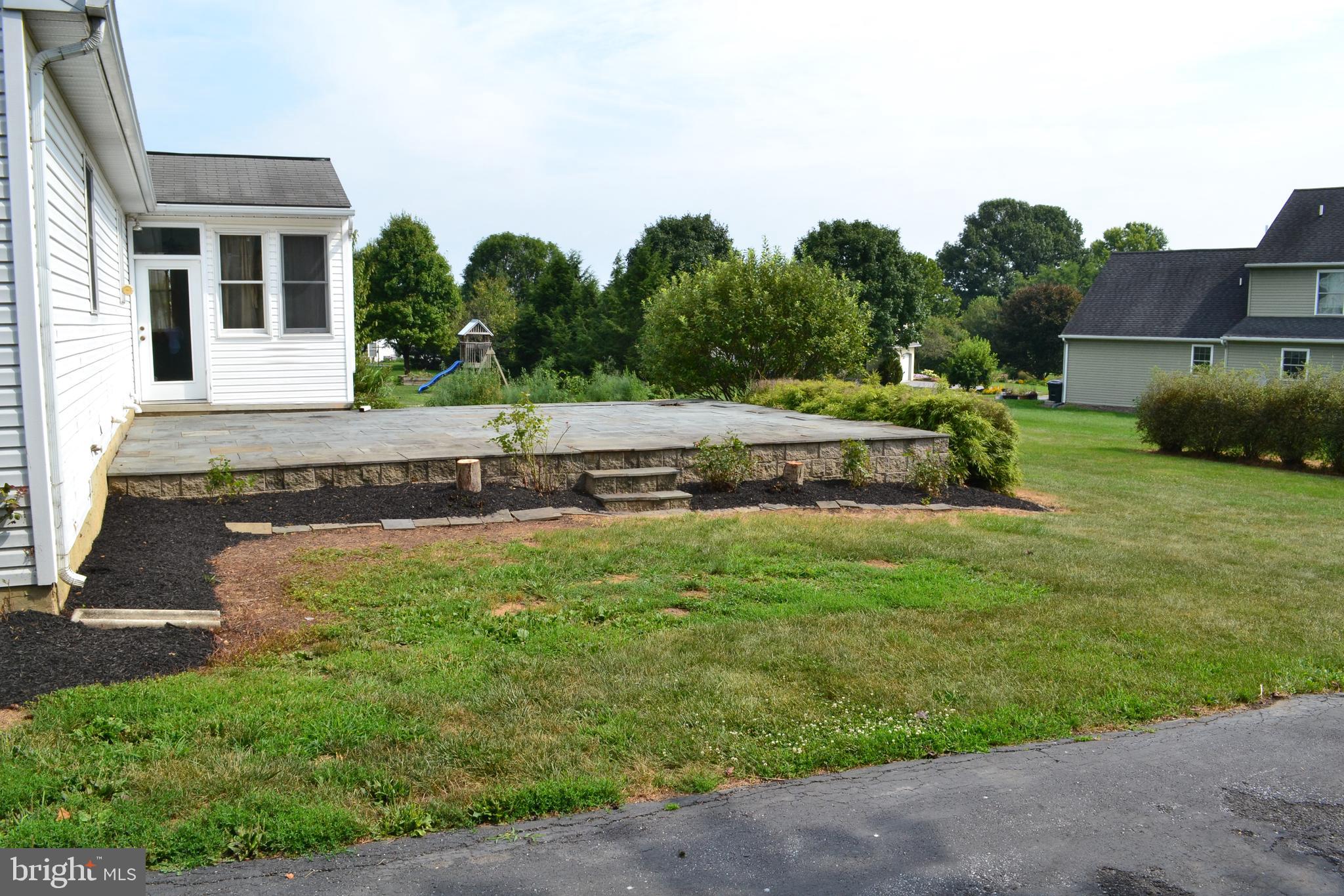 9 Longenecker Road Lititz, PA 17543 - Photo 4 of 15