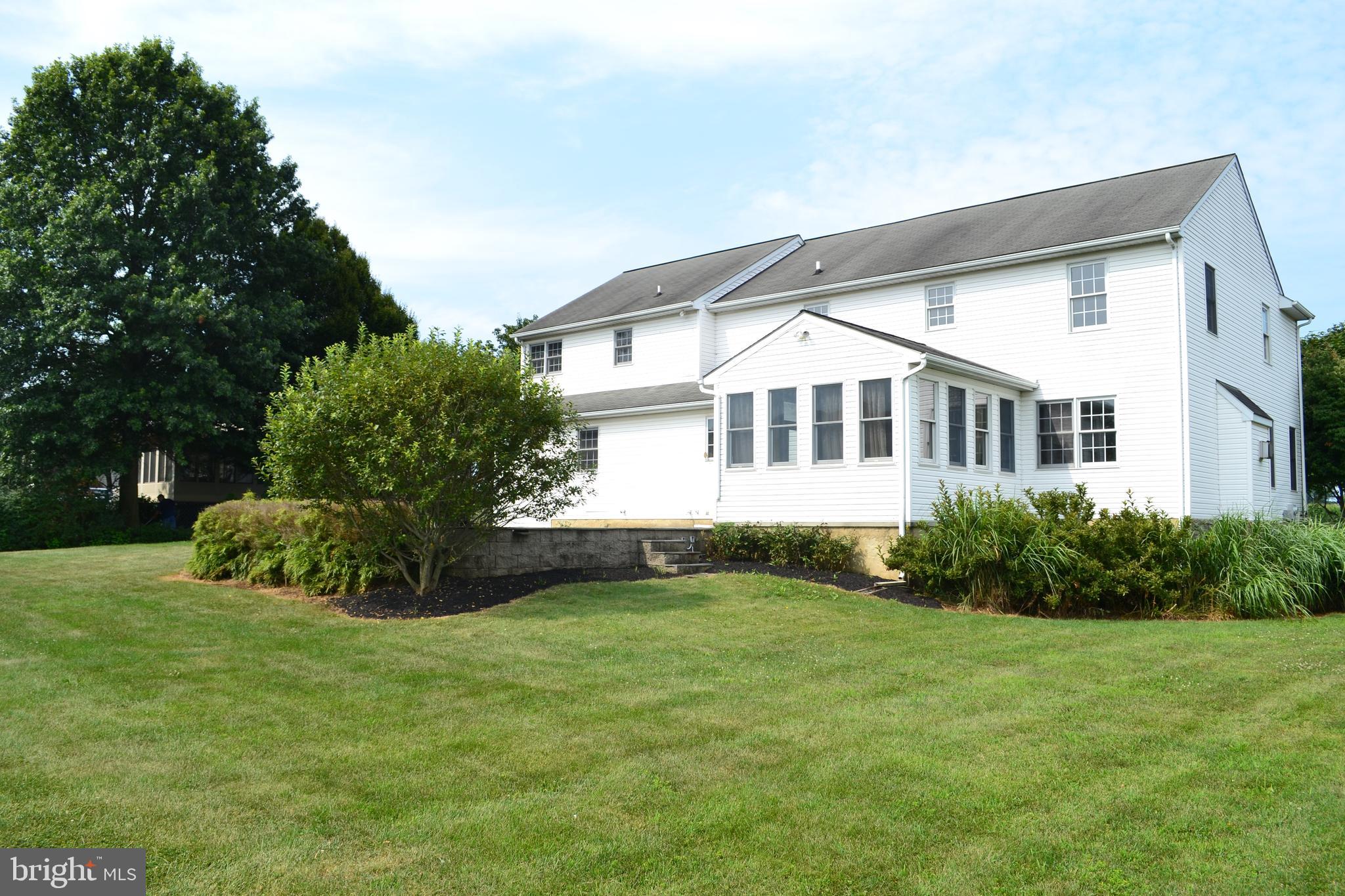 9 Longenecker Road Lititz, PA 17543 - Photo 5 of 15