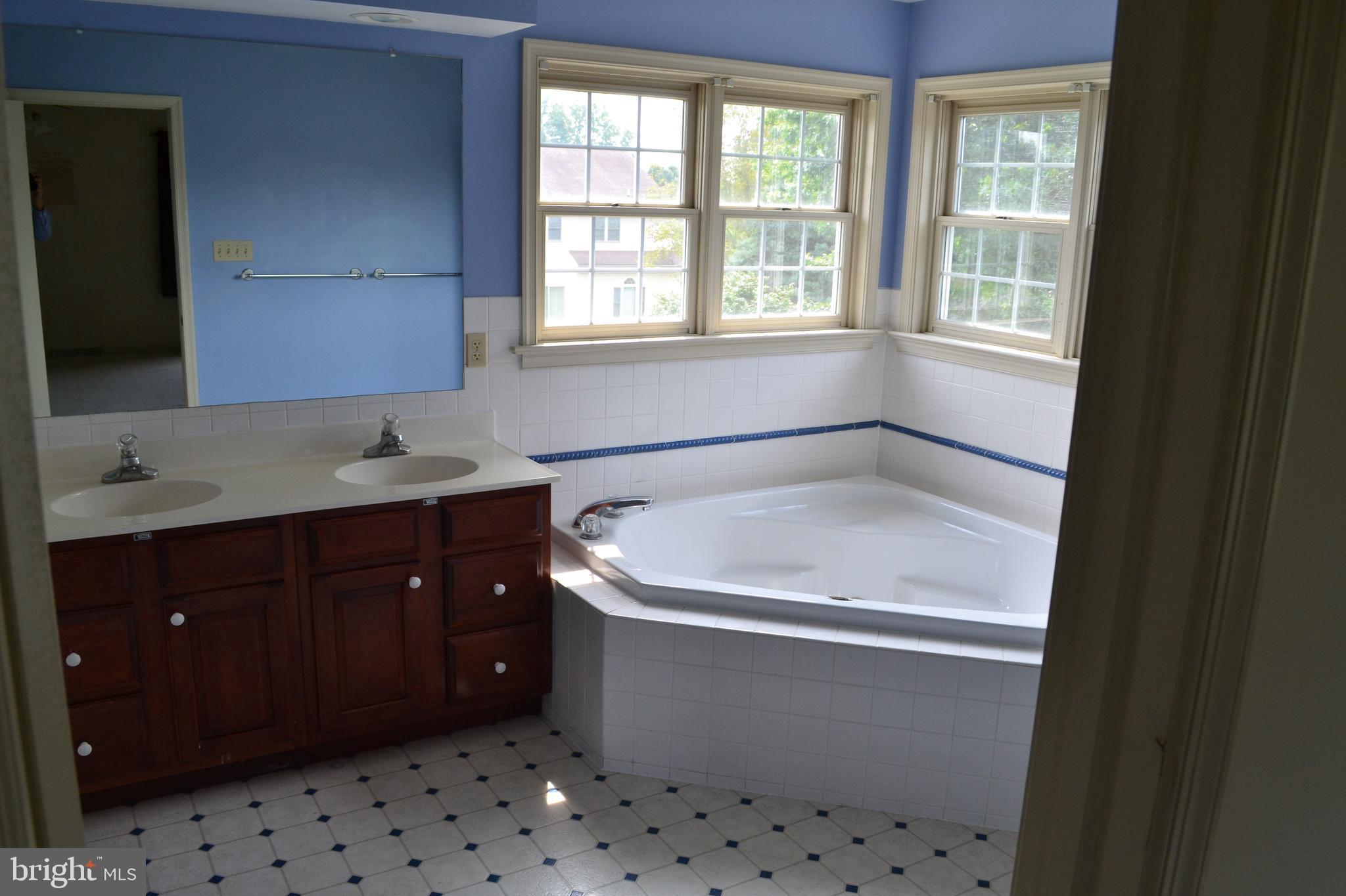 9 Longenecker Road Lititz, PA 17543 - Photo 10 of 15