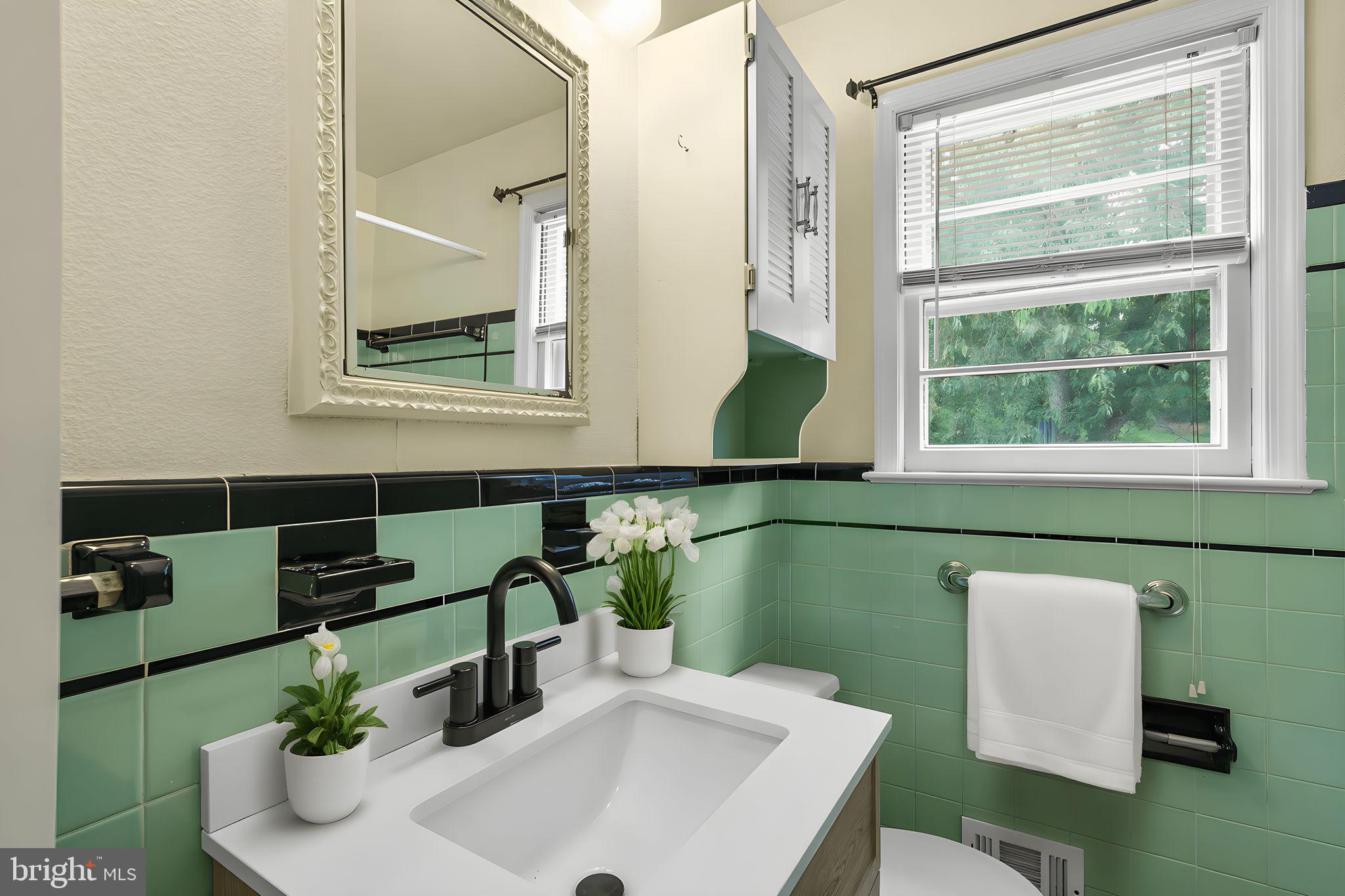 4502 Hargrove Road Temple Hills, MD 20748 - Photo 12 of 31 Main Full bathroom