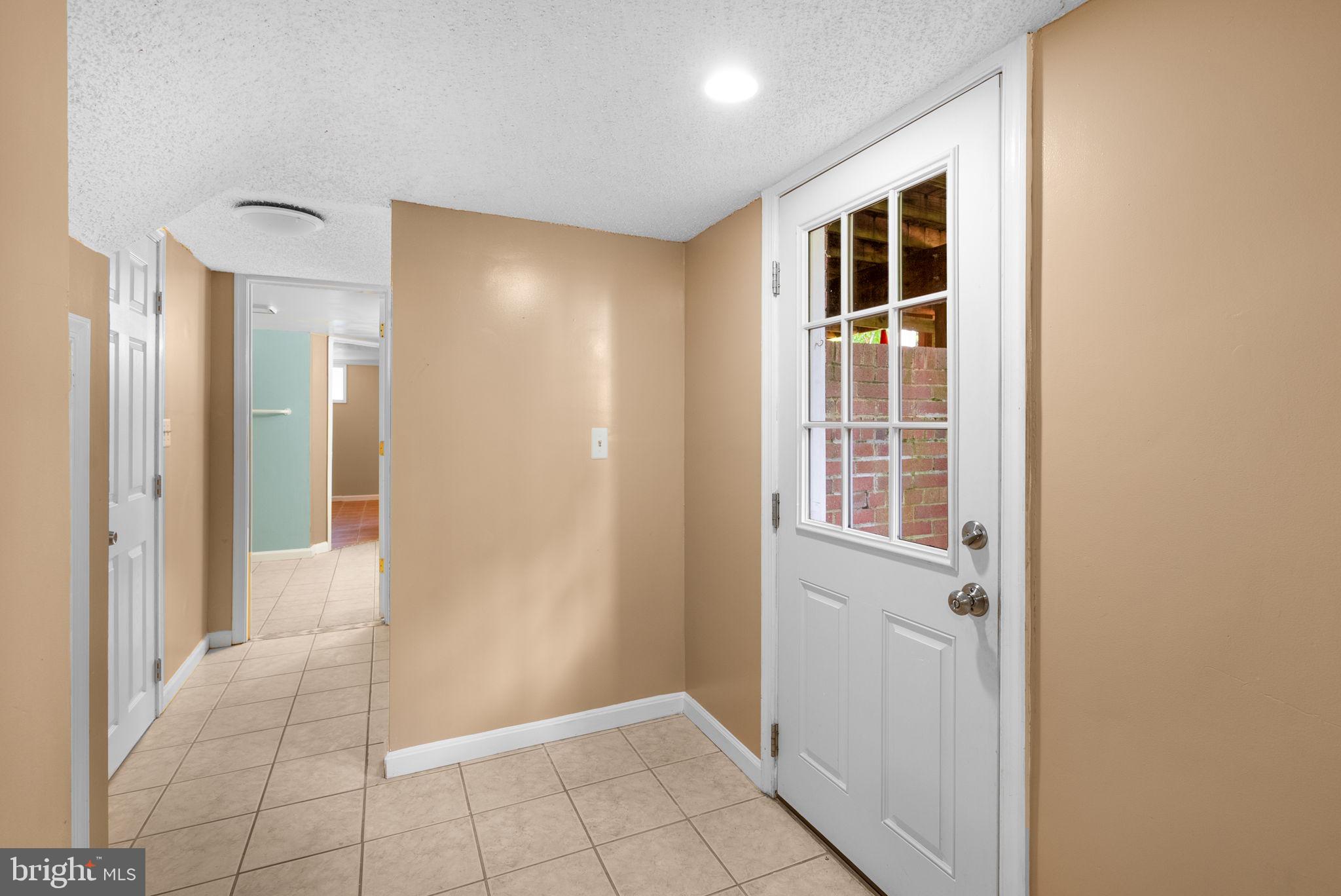 4502 Hargrove Road Temple Hills, MD 20748 - Photo 18 of 31 Basement extra Room