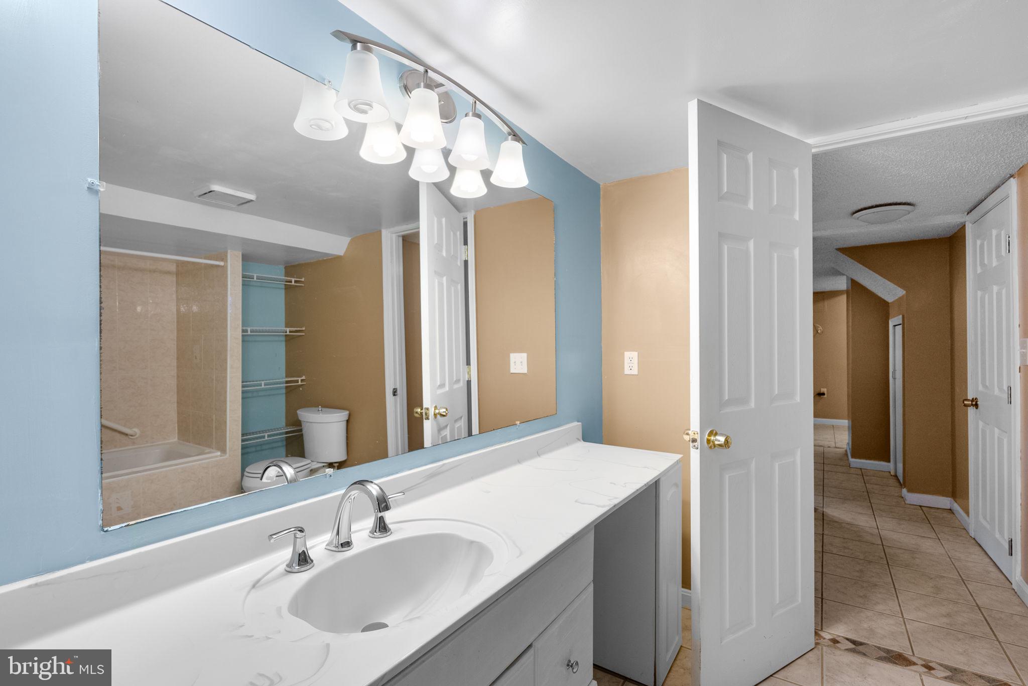 4502 Hargrove Road Temple Hills, MD 20748 - Photo 20 of 31 Full bathroom