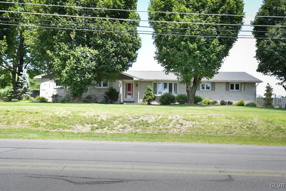 3728 Howertown Road Northampton, PA 18067 - Photo 4 of 38 Gallery Image 4