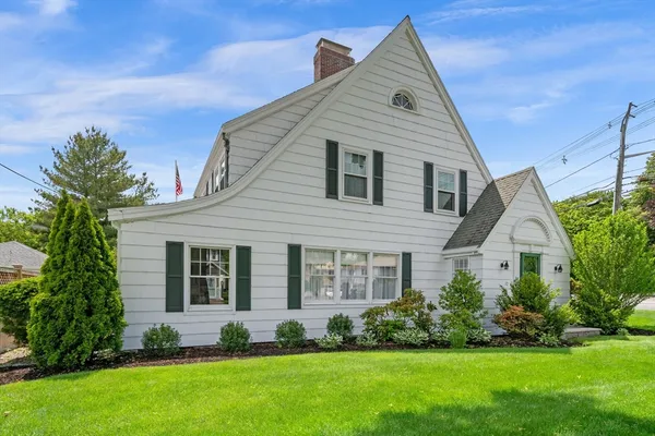 $925,000 | 10 Charlotte Road, Marblehead, MA 01945
