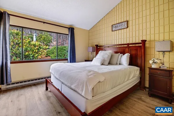 $269,975 | 646 White Oak Drive, Roseland, VA 22967