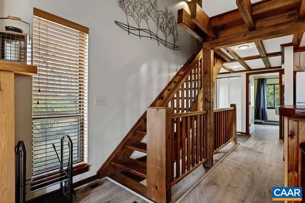 $269,975 | 646 White Oak Drive, Roseland, VA 22967