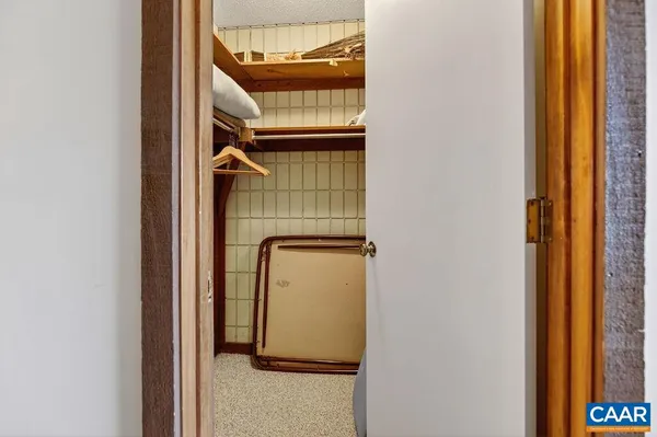 $269,975 | 646 White Oak Drive, Roseland, VA 22967