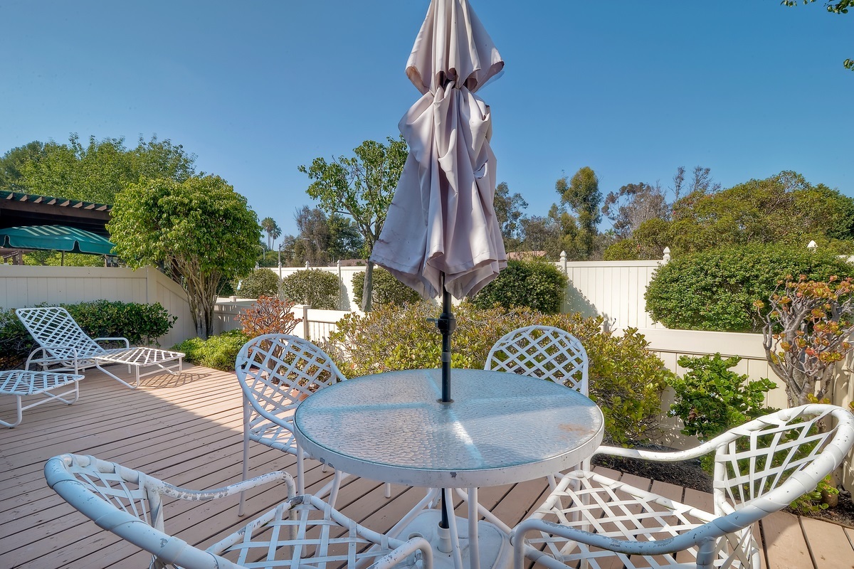 1938 Springdale Lane Encinitas, CA 92024 - Photo 16 of 20 Gallery Image 16