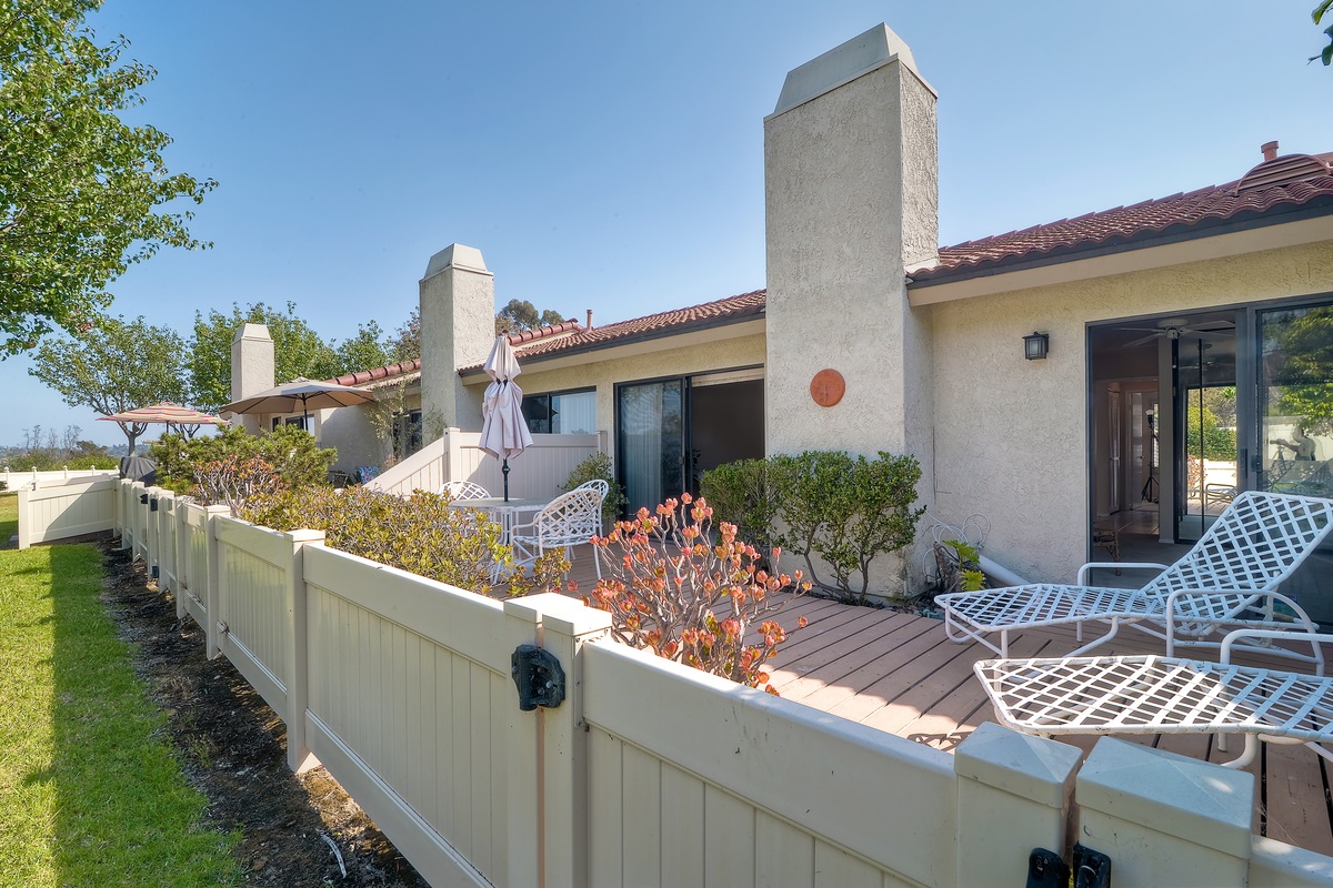1938 Springdale Lane Encinitas, CA 92024 - Photo 17 of 20 Gallery Image 17