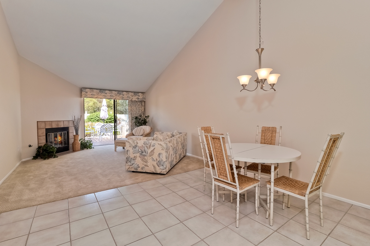 1938 Springdale Lane Encinitas, CA 92024 - Photo 3 of 20 Gallery Image 3