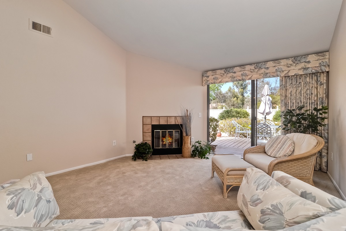 1938 Springdale Lane Encinitas, CA 92024 - Photo 9 of 20 Gallery Image 9