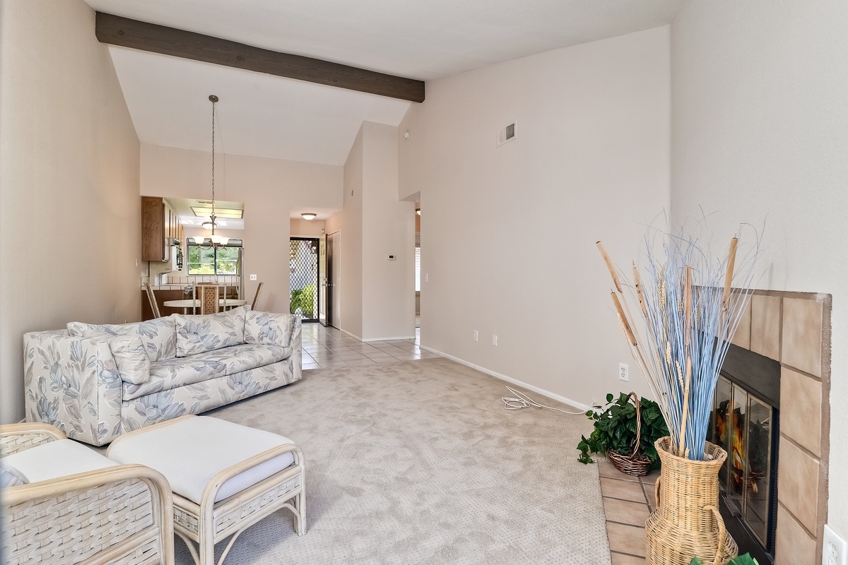 1938 Springdale Lane Encinitas, CA 92024 - Photo 10 of 20 Gallery Image 10