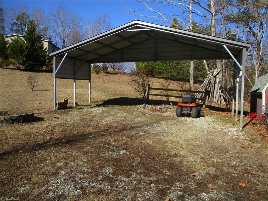 1015 Phillips Mill Road Pinnacle, NC 27043 - Photo 5 of 8