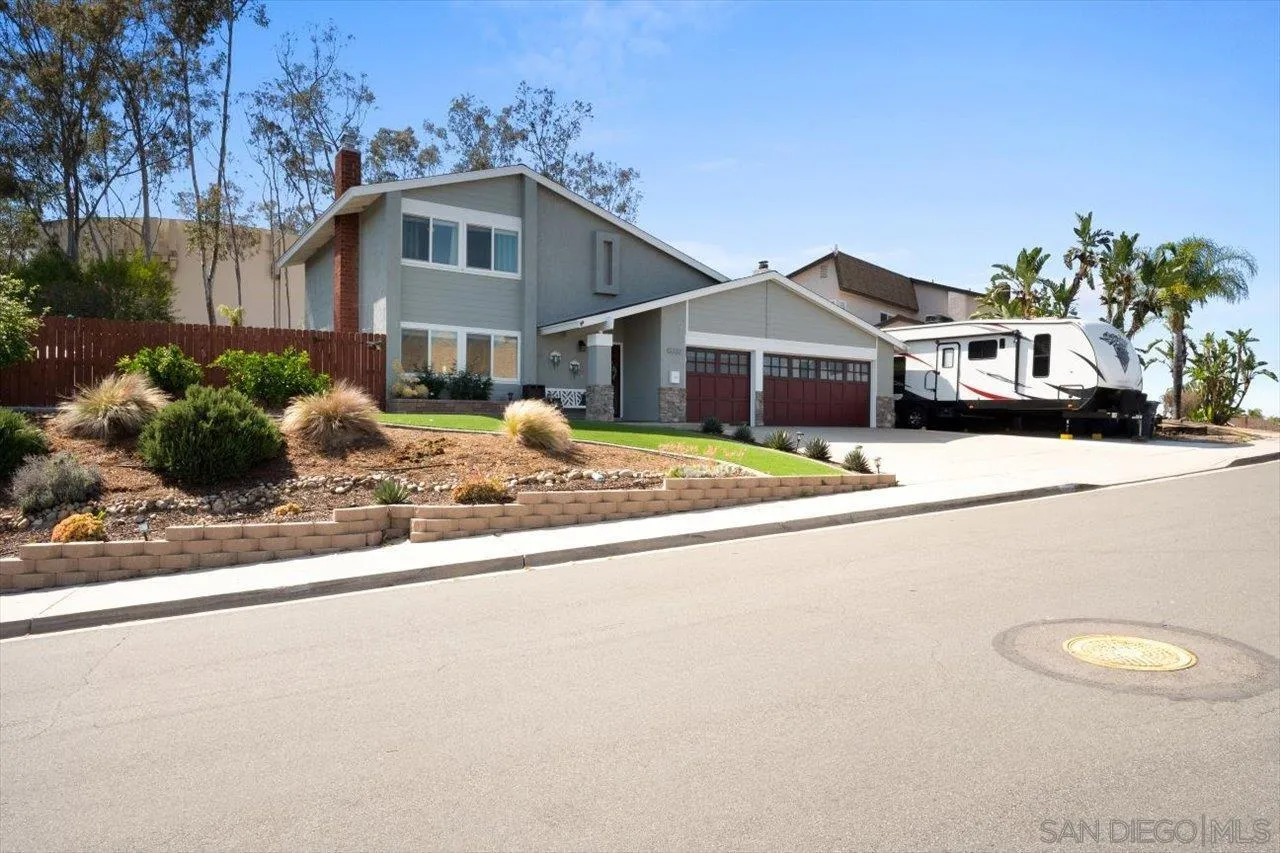 13732 Celestial Road Poway, CA 92064 - Photo 2 of 25 Gallery Image 2