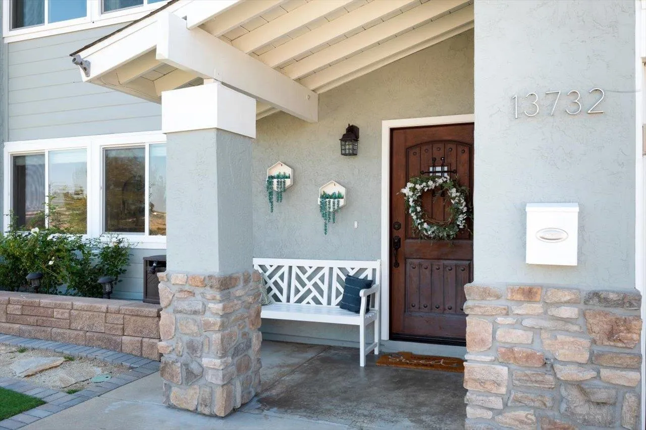 13732 Celestial Road Poway, CA 92064 - Photo 3 of 25 Gallery Image 3