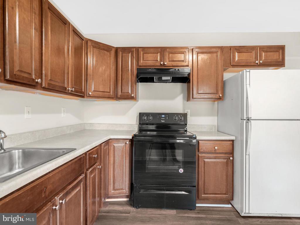 1635 Colonial Way Frederick, MD 21702 - Photo 8 of 32 Kitchen