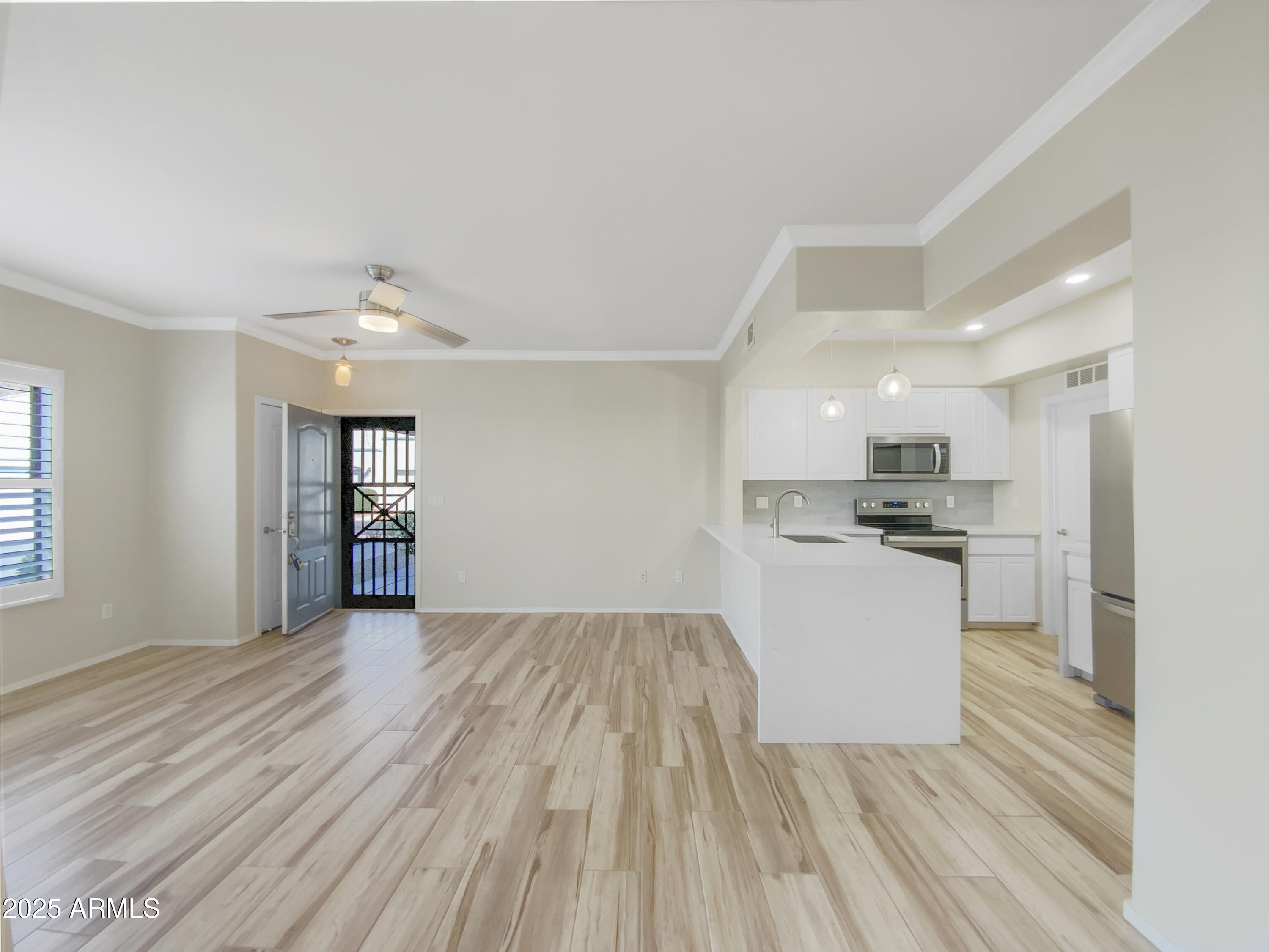 295 North Rural Road, Unit 128 Chandler, AZ 85226 - Photo 3 of 21 photo_03