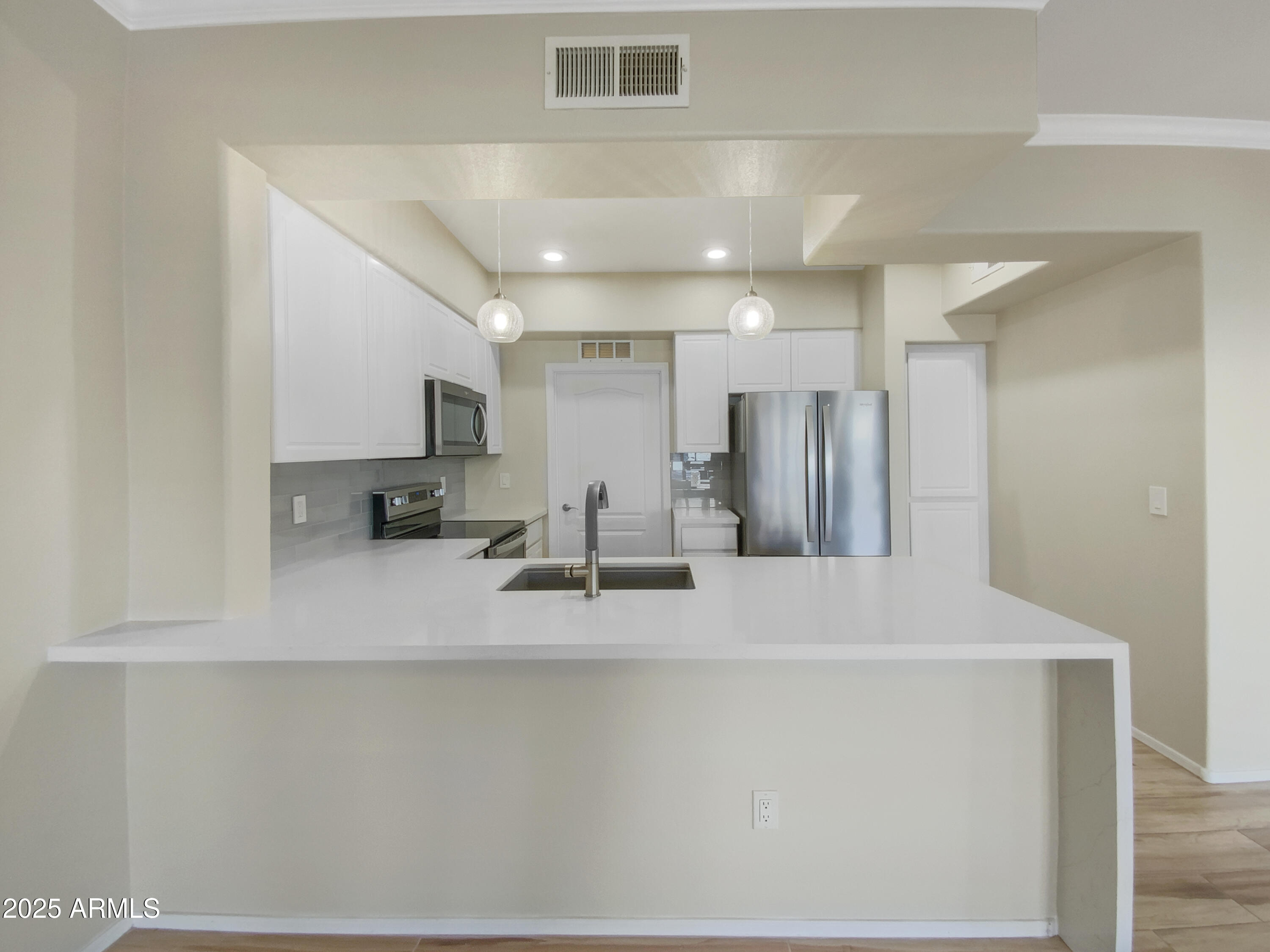 295 North Rural Road, Unit 128 Chandler, AZ 85226 - Photo 6 of 21 photo_06