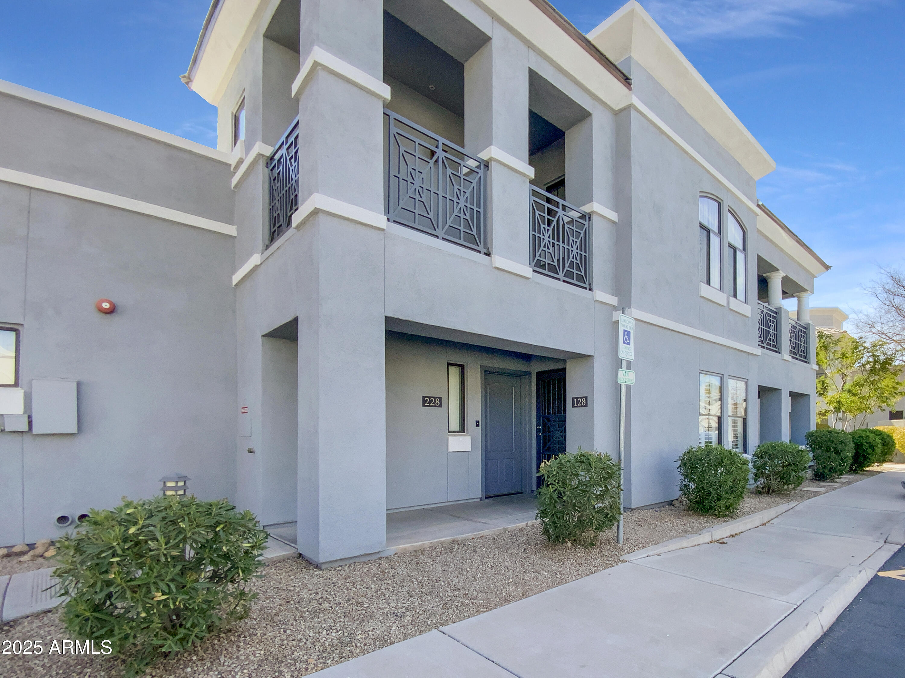 295 North Rural Road, Unit 128 Chandler, AZ 85226 - Photo 9 of 21 photo_09