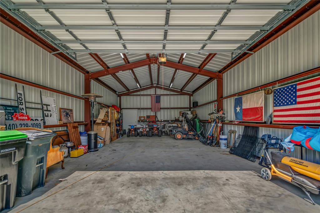 177 Horizon Circle Azle, TX 76020 - Photo 11 of 40